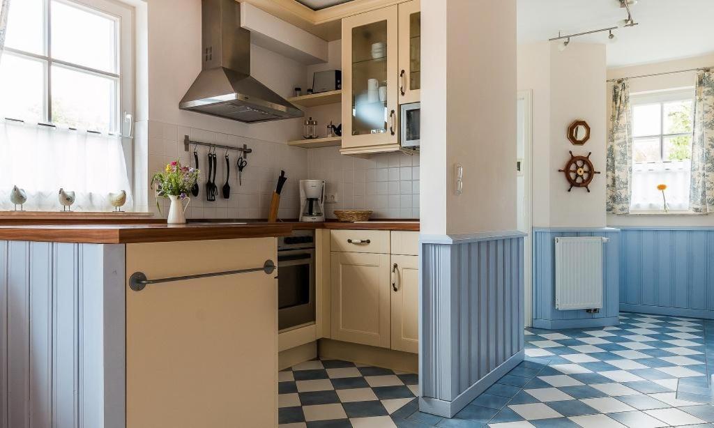 Hus In Lee Apartment Born Bagian luar foto